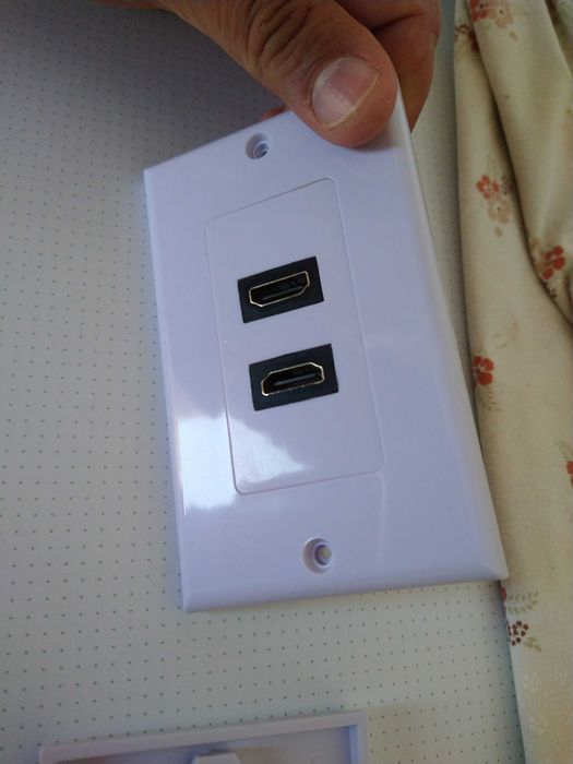 Tomada painel 2x fichas HDMI (90º) para embutir na parede - branca