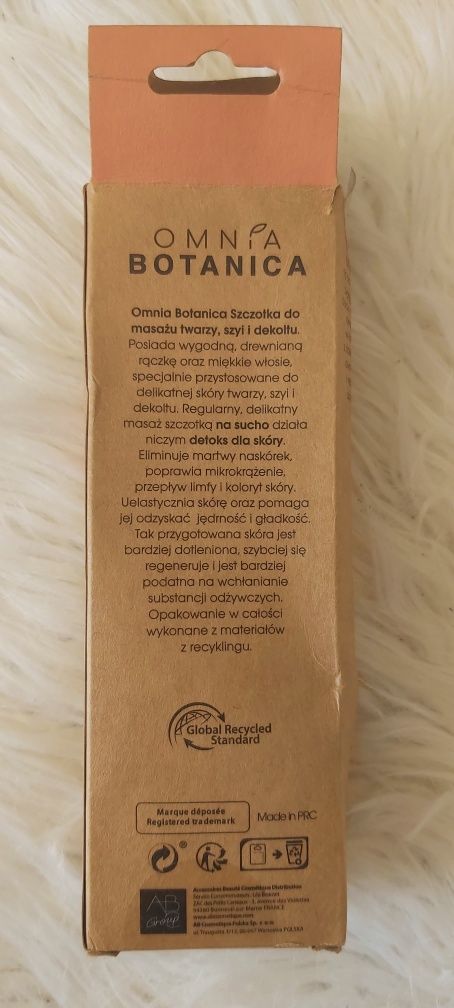 Szczotka do masazu twarzy omnia botanica masażer drewniana