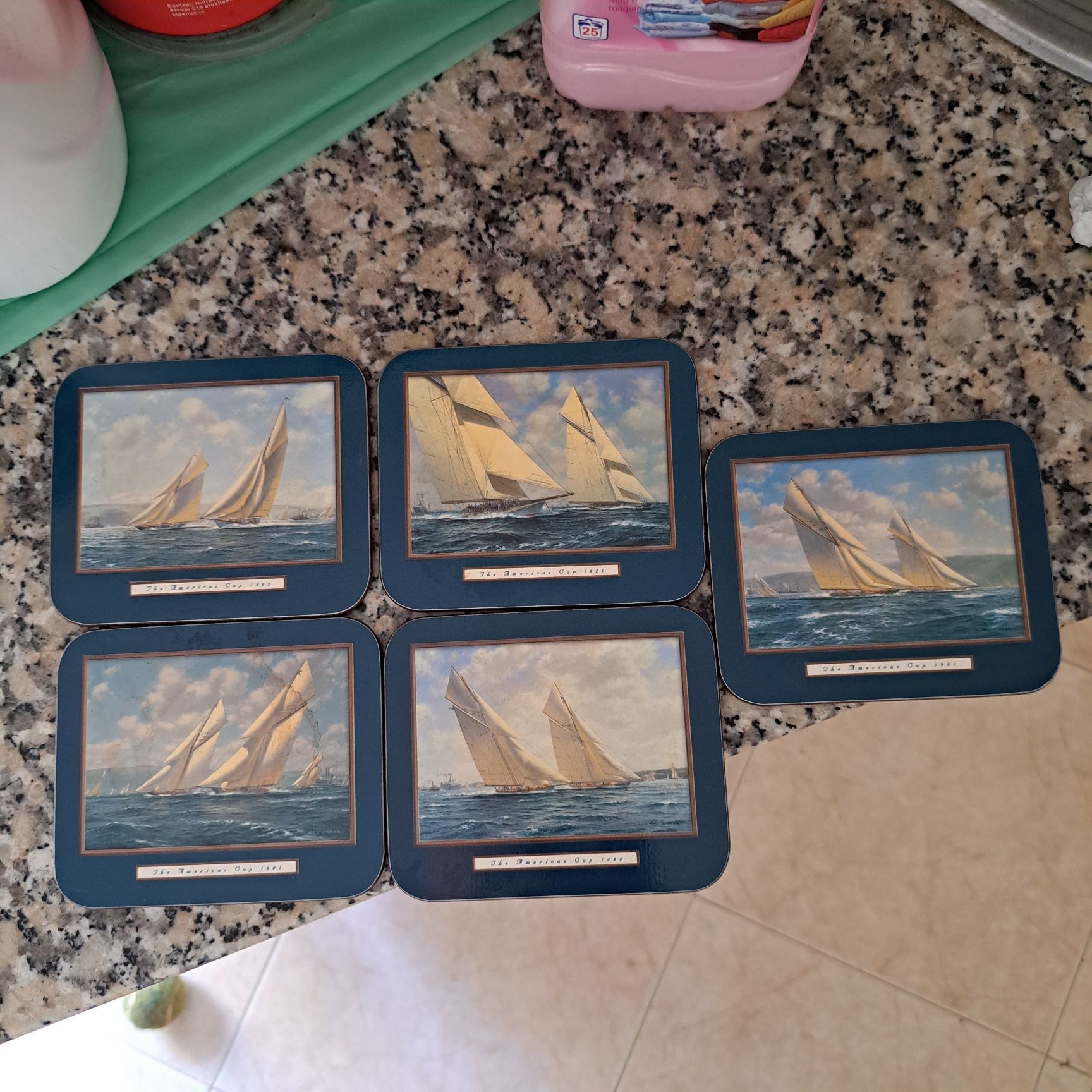 Bases para copos Roy Cross, American cup