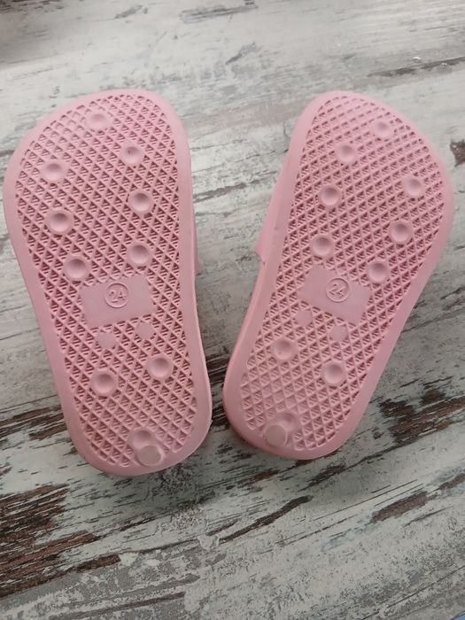Klapki Świnka Peppa 24