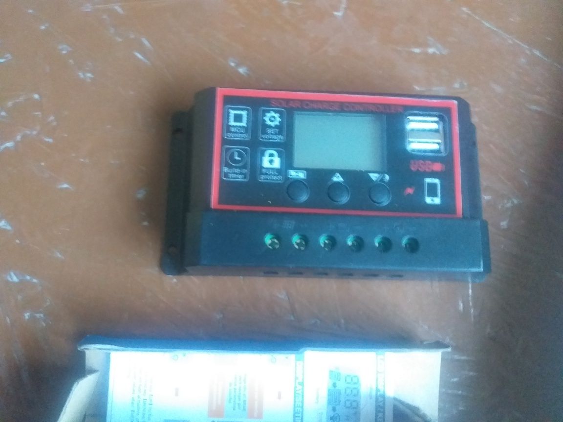 контроллер сонячної панелі та заряду аккумулятора PWM 100a 30а
