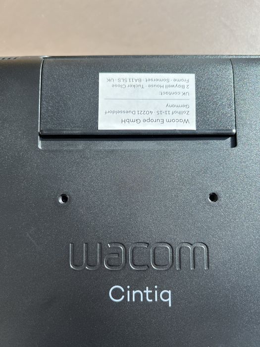Монітор-планшет Wacom Cintiq 16 FHD