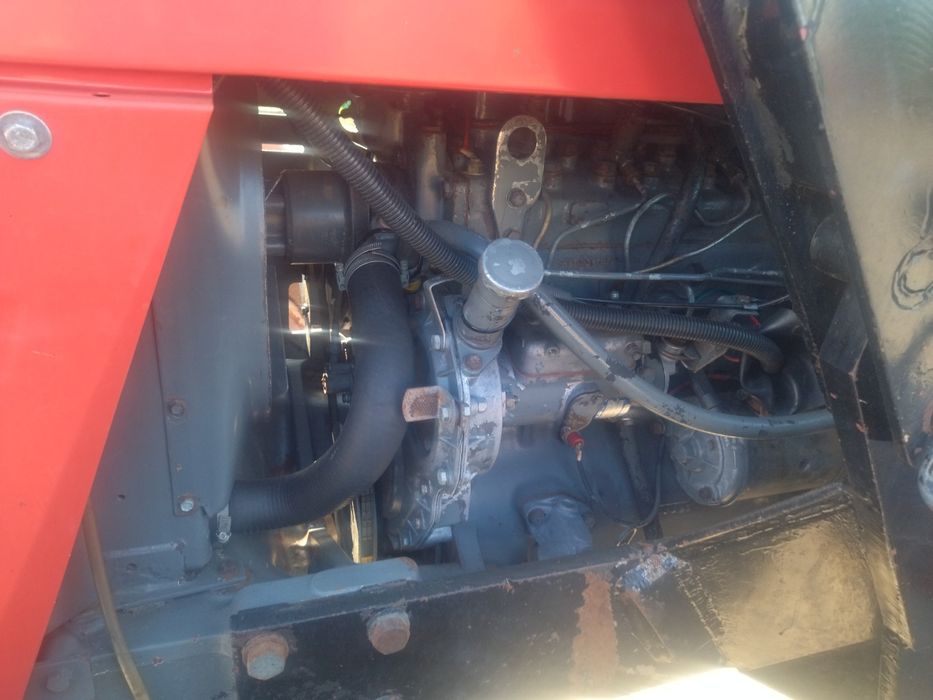 Massey Ferguson 690 z turem