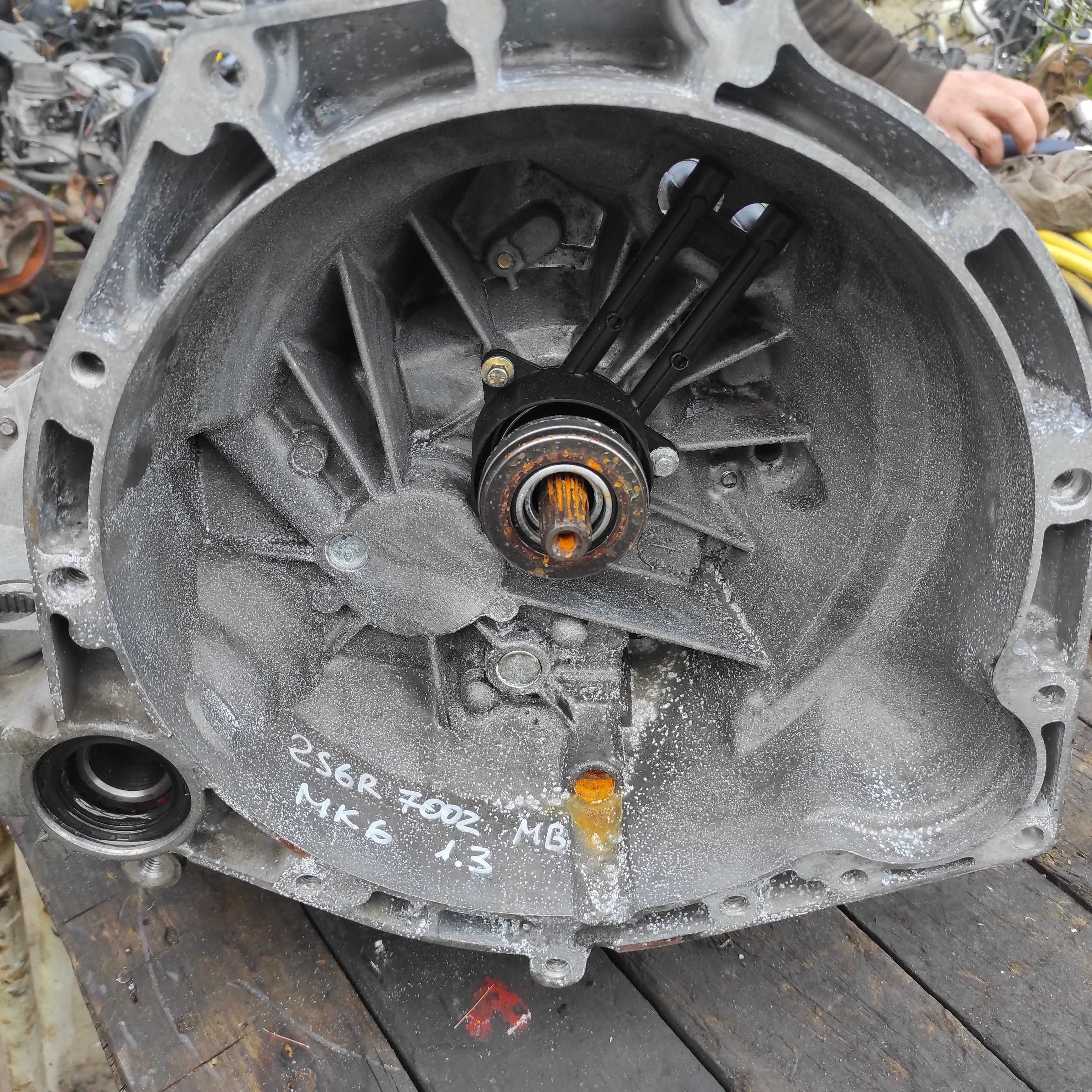 Skrzynia Biegów Ford Fiesta Mk 6 1,3 benzyna 2S6R7002-MB