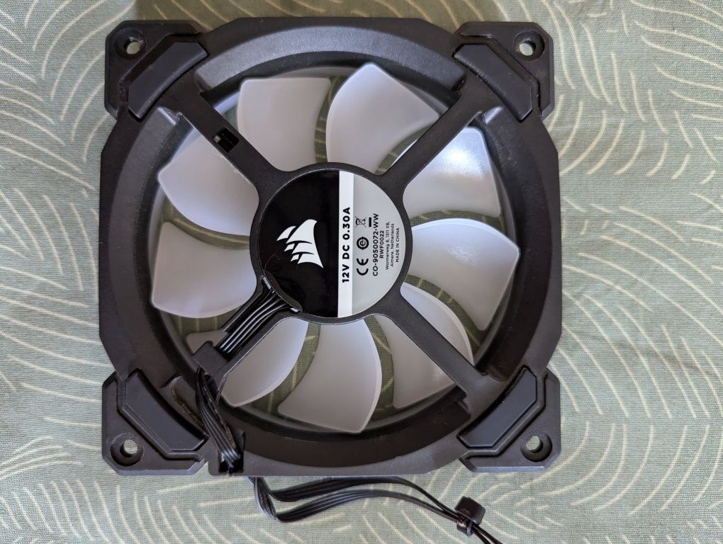 Ventoinhas Corsair LL120 RGB