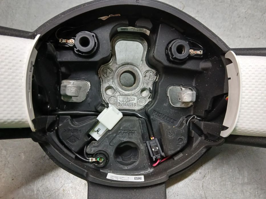 Volante de direção RENAULT Twingo III (BCM_)