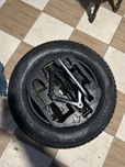 Запасне колесо vw jetta,домкрат з інструментом