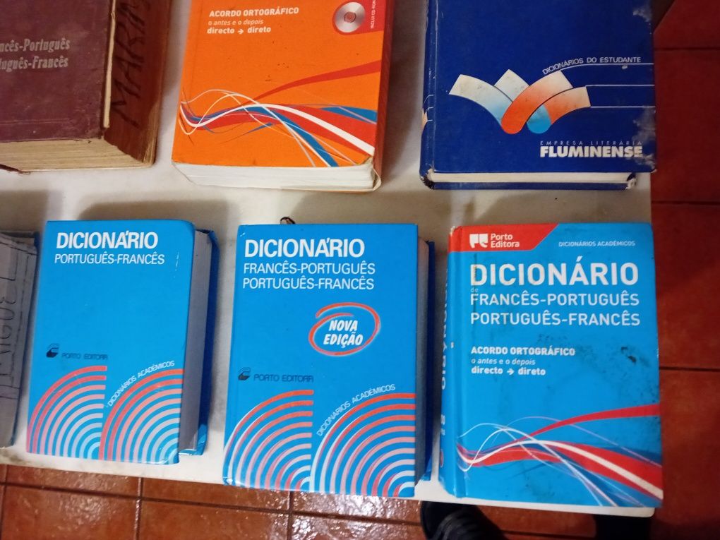 Conjunto de 8 Dicionários Português-Francês