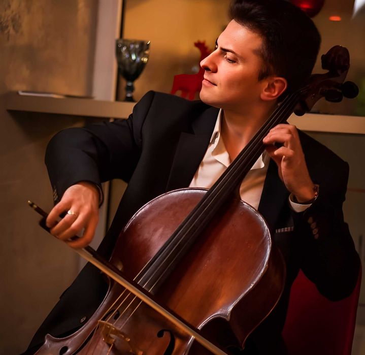 Жива музика на Ювілей корпоратив День народження виолончелист скрипаль