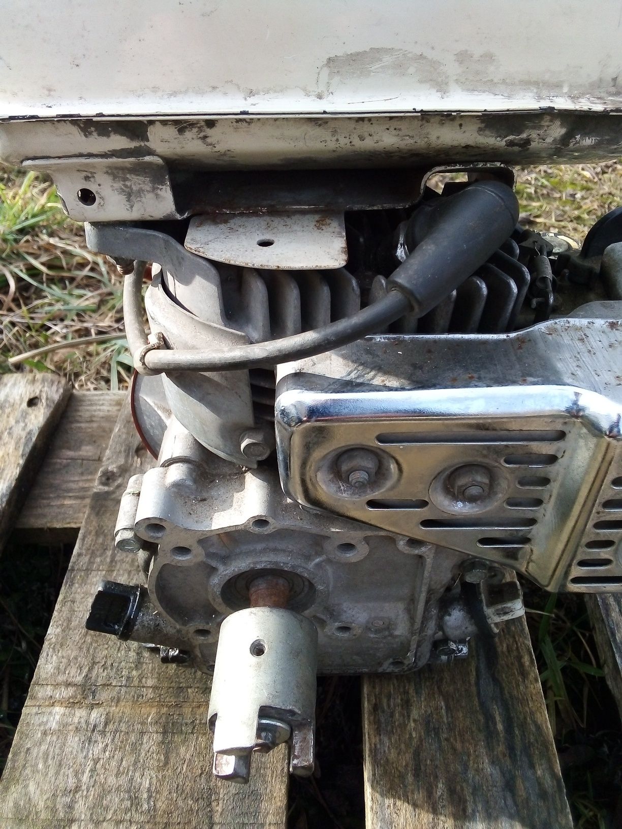Silniki spalinowe Honda gx 100 sprawne.