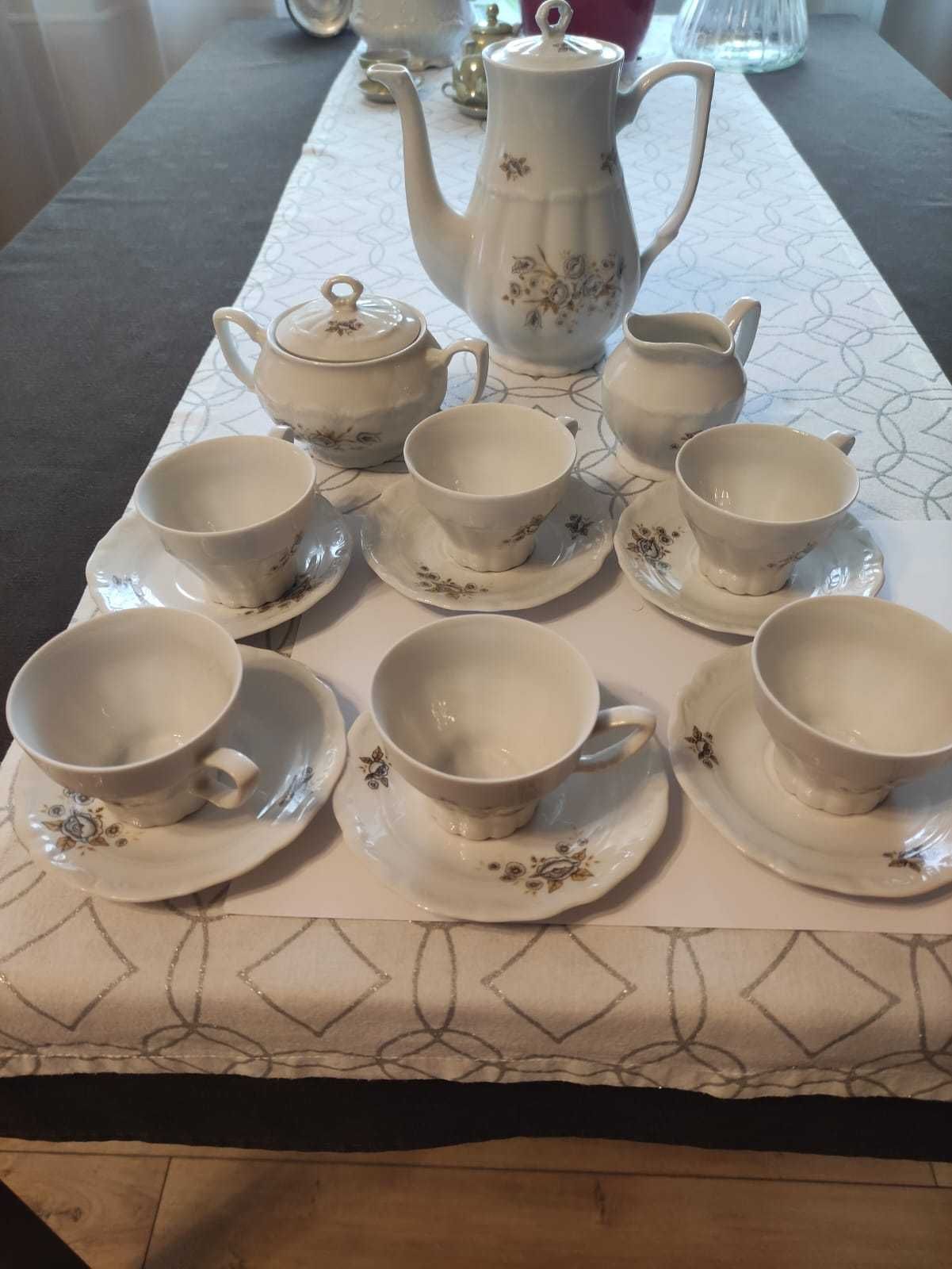 komplet filiżanek porcelana Bogucice