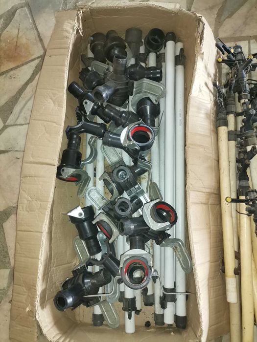 Acessorios rega. 13 aspersores ou chuveiros. Mt bom estado