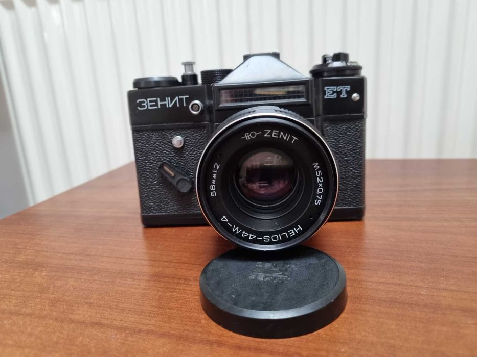 Zenit ET  fabrycznie nowy  aparat analogowy plus etui