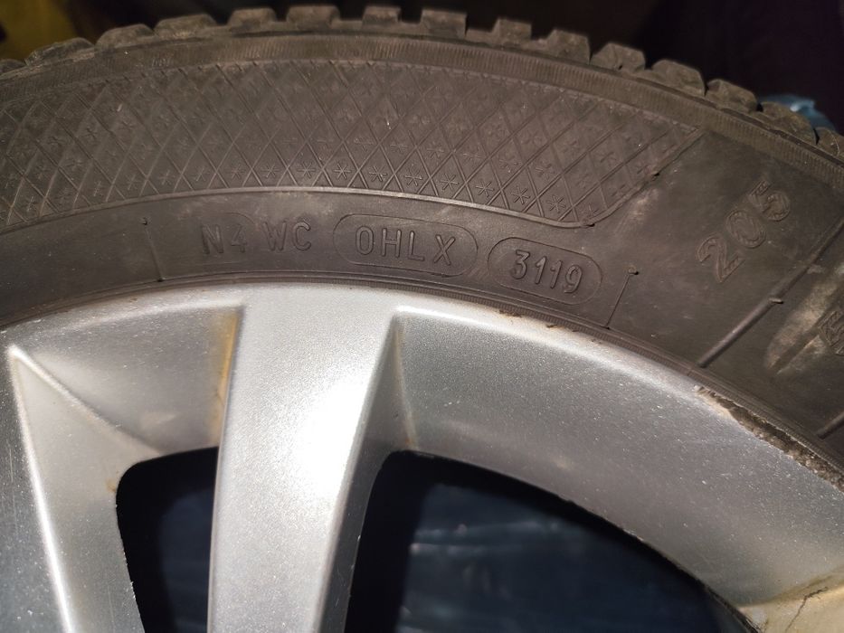 Koła zimowe felgi aluminiowe Alfa Romeo Giulietta 16 cali 5-6mm 2019r