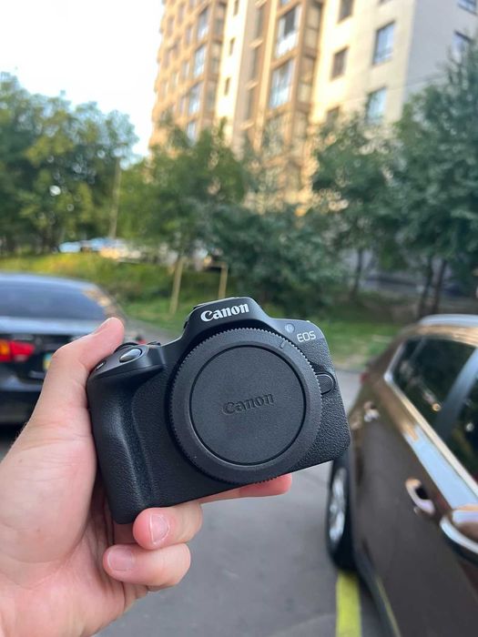 Canon EOS R50 + RF-S 18-45 IS STM