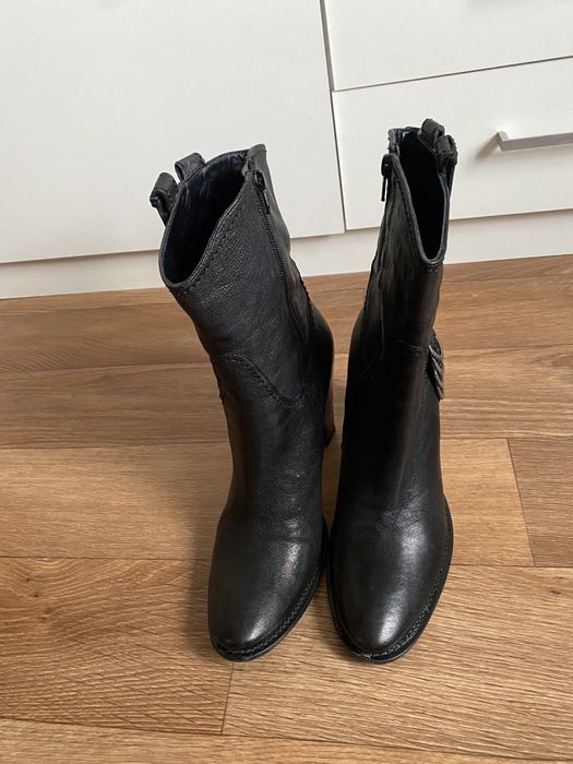 Козаки шкіряні 39 розмір