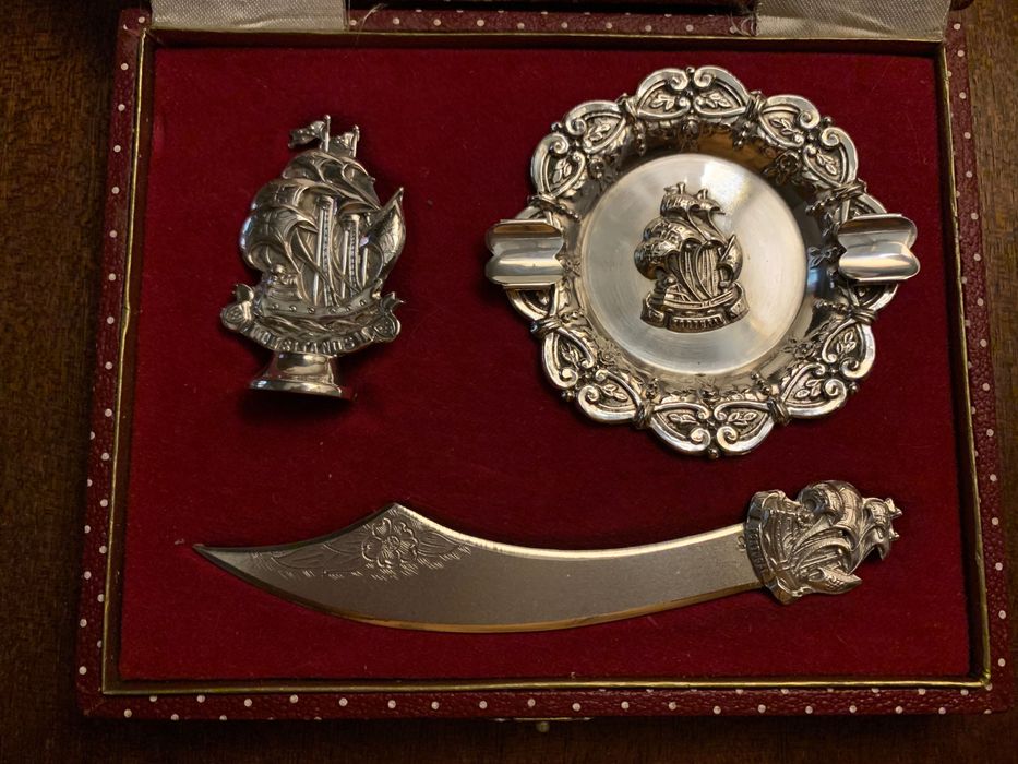 Antigo conjunto de secretária em prata Javali