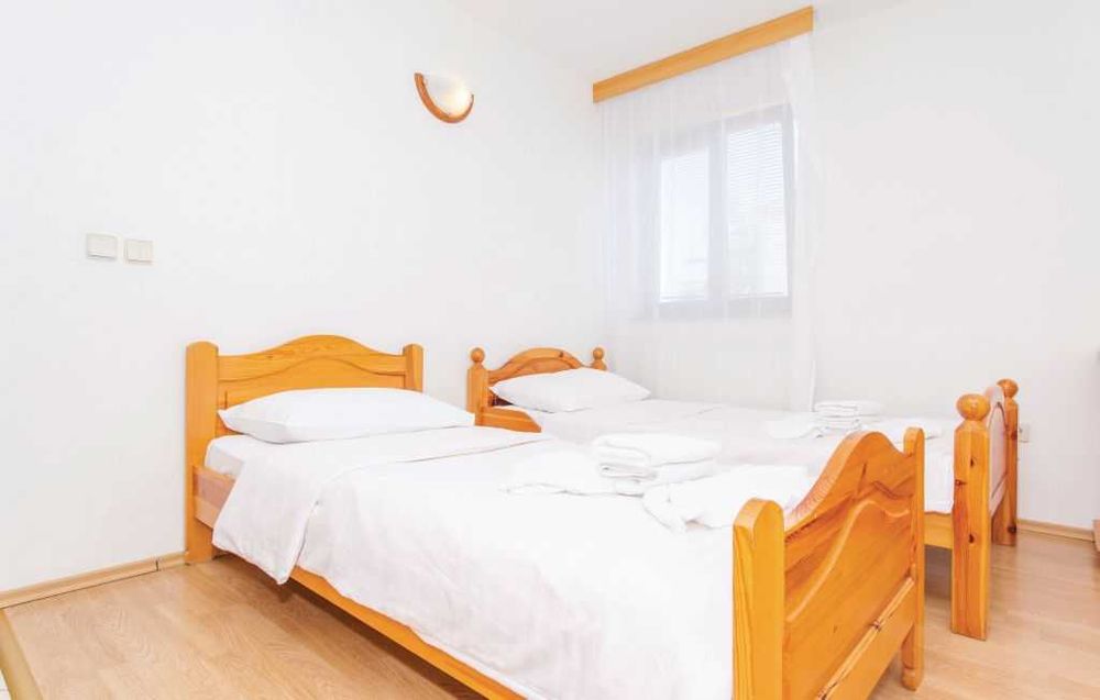 Chorwacja 2026, wyspa KRK, apartament blisko plaży dla max. 5 osób