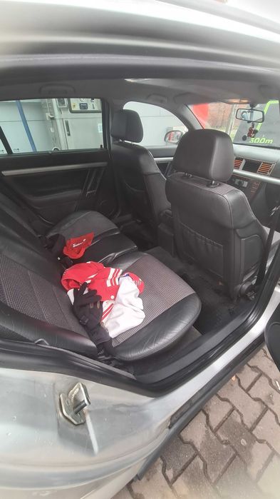 Opel Signum 1.9 CDTI 2005 - Dobra Opcja, Na Chodzie, Po Wymianach!