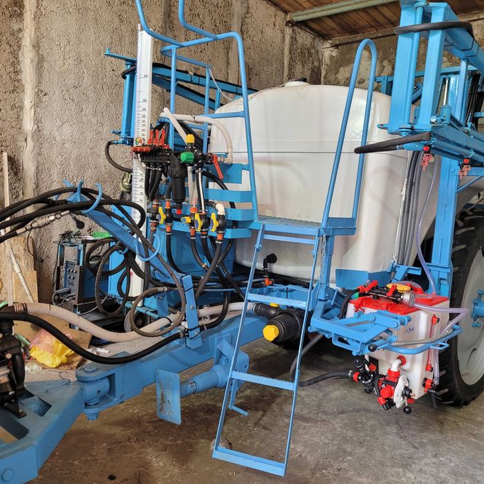 Обприскувач причіпний BBG S320 2500л - 18 м.