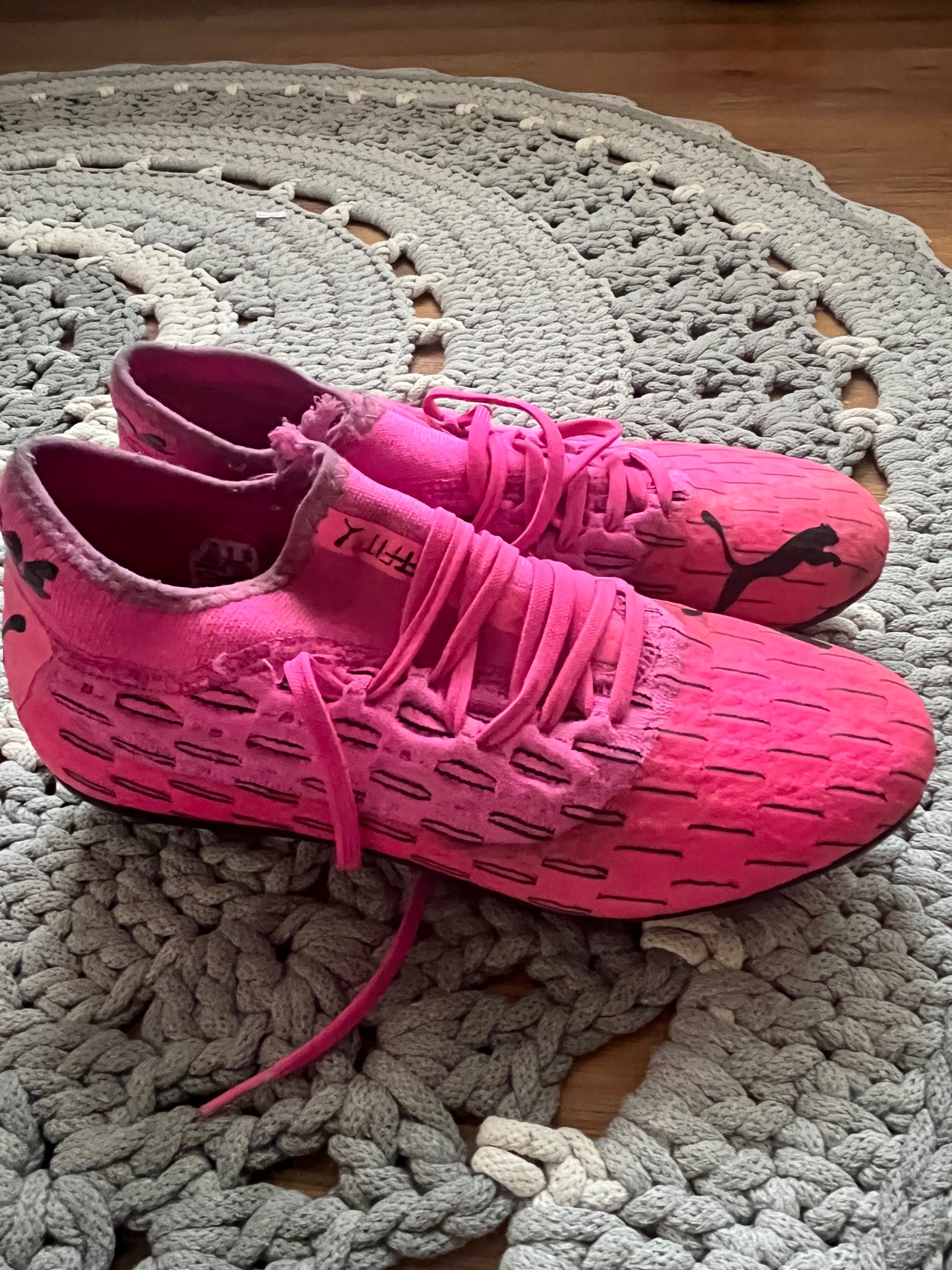 Buty sportowe korki