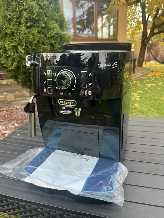Кавомашина Delonghi Magnifica S 2024 рік 4 місяць виробництво