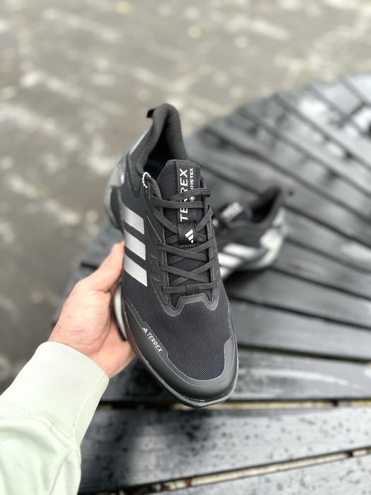 Кросівки чоловічі адідас