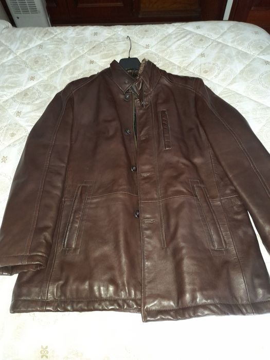 Casaco de homem em pele genuína