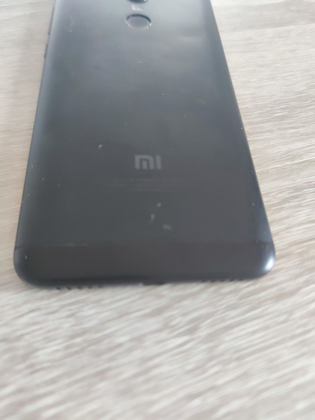 Xiaomi Redmi 5 Plus (4/64, 2 sim)