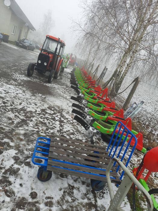 Wygarniacz gałezi patyków nowy solidny