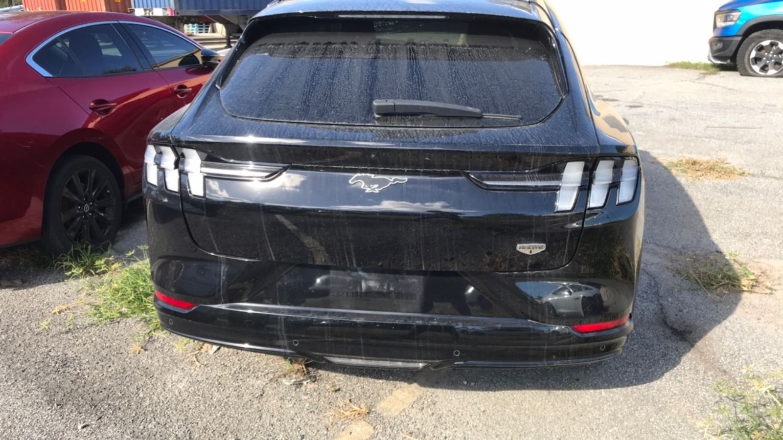 Кляпа, кришка багажника ford Mustang mach-e elektro 2020-