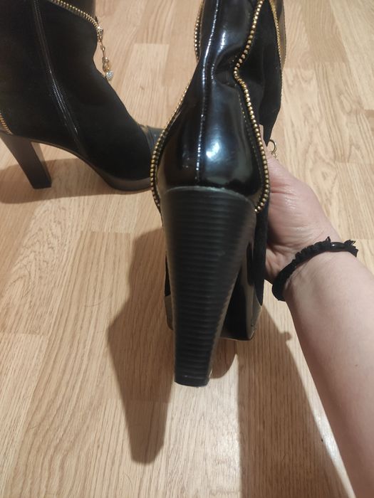 Весняні шкіряні черевики