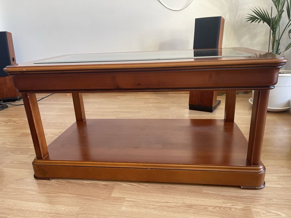 Mesa de apoio em cerejeira