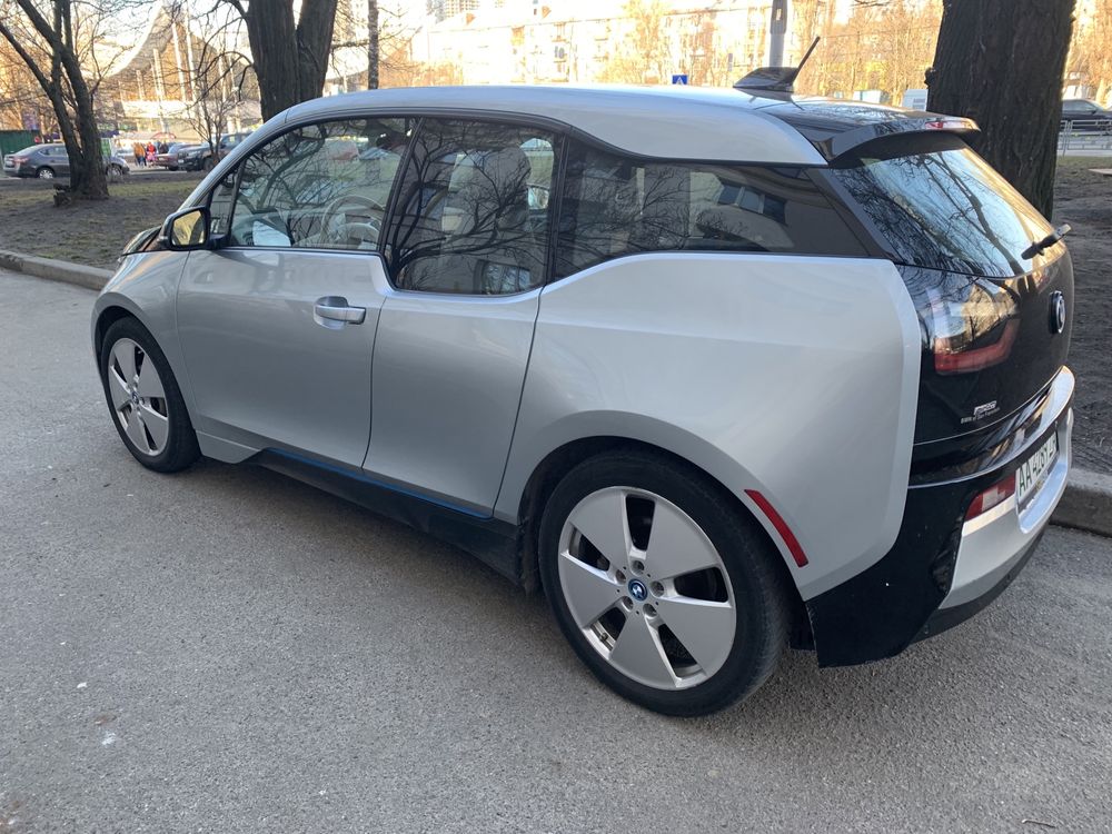 BMW i3 REX гибрид