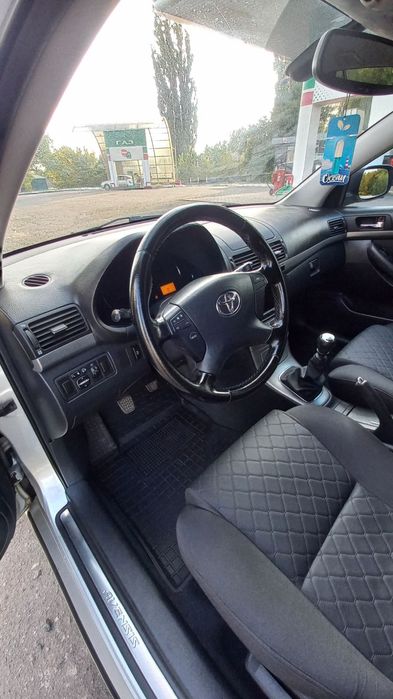 Продам Toyota Avensis