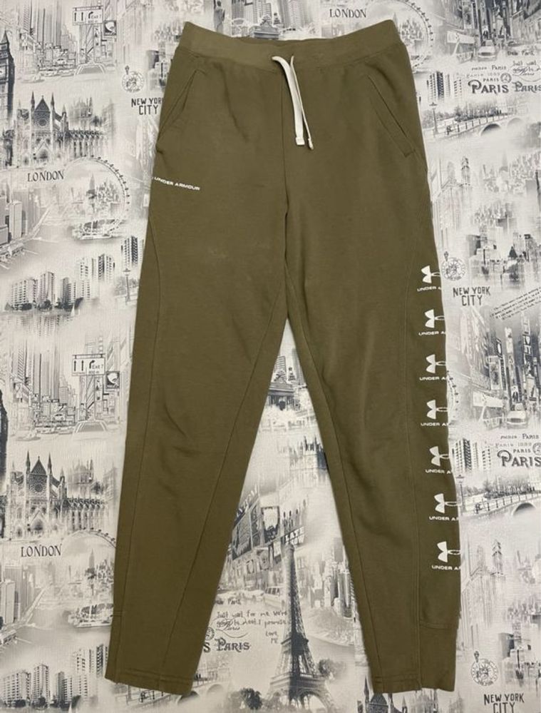 Under Armour детский спортивный костюм