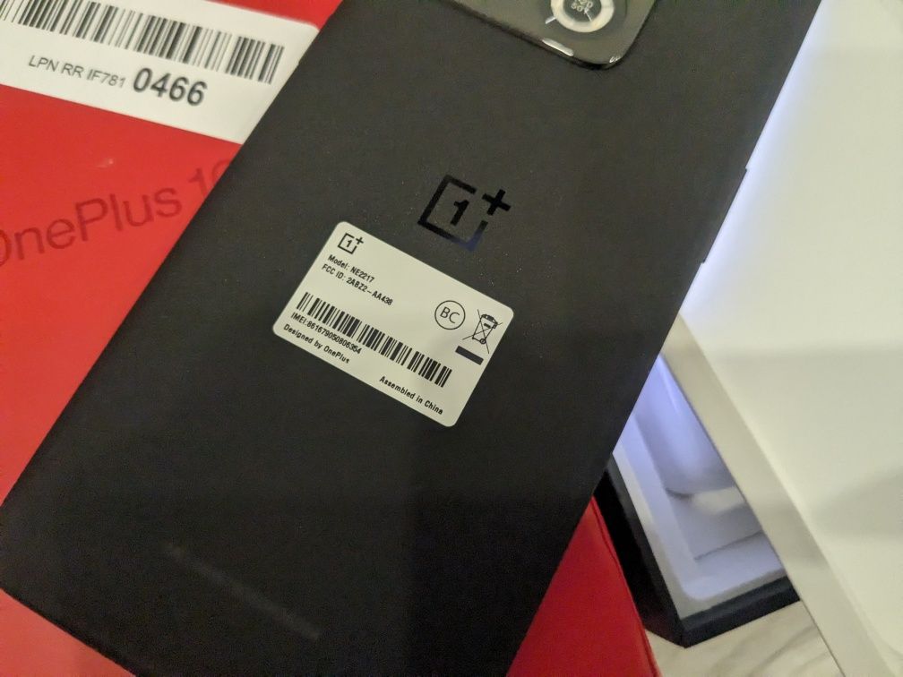 Новый OnePlus 10 Pro 5g 128Gb volcanic black