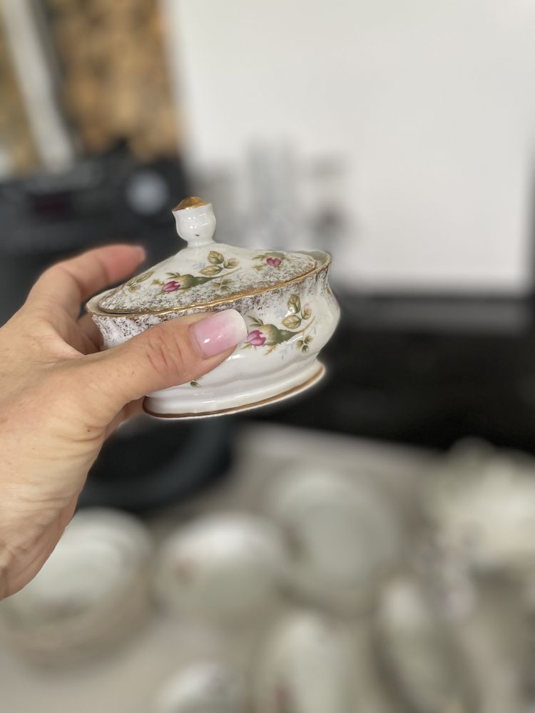 Duży zestaw porcelany Chodzież obiadowy kawowy