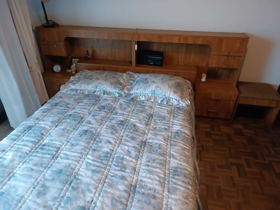 Vendo mobília quarto de casal. Como nova