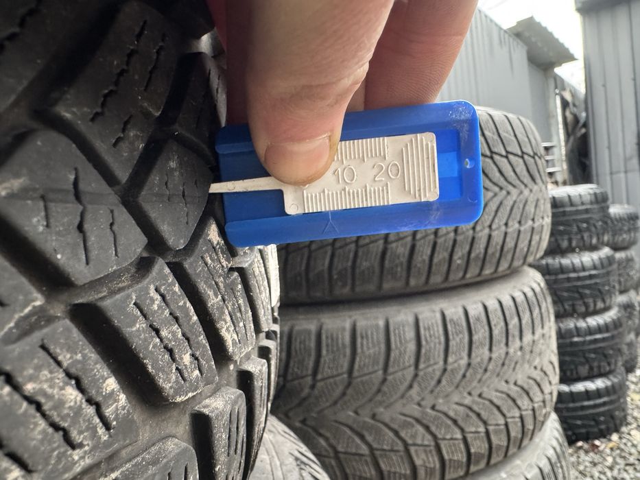 Комплект коліс на залізних дисках Volkswagen 215/60R16