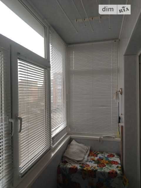 3к! квартира, Поділ, 5/10 пов, 73 м2, цегла, косметика, роздільні кімн