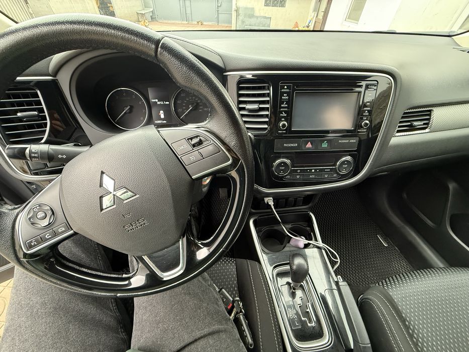 Продам Mitsubishi Outlander