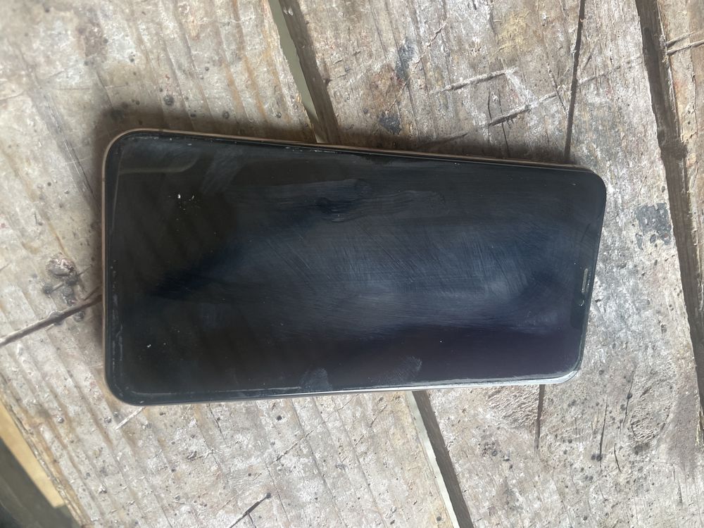 Iphone XS MAX 256gb потертый