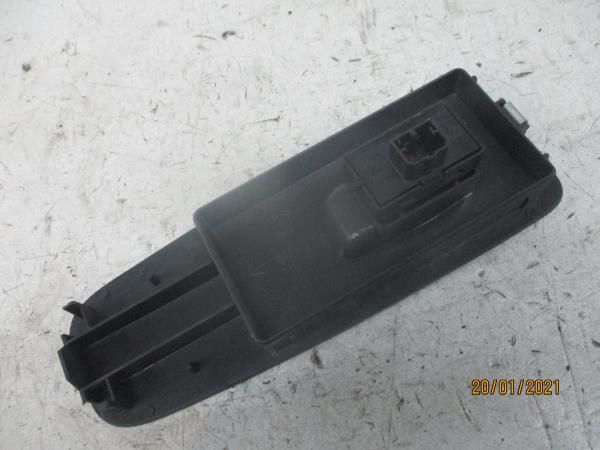 Comando / botão / interruptor vidros frente direito PEUGEOT Boxer