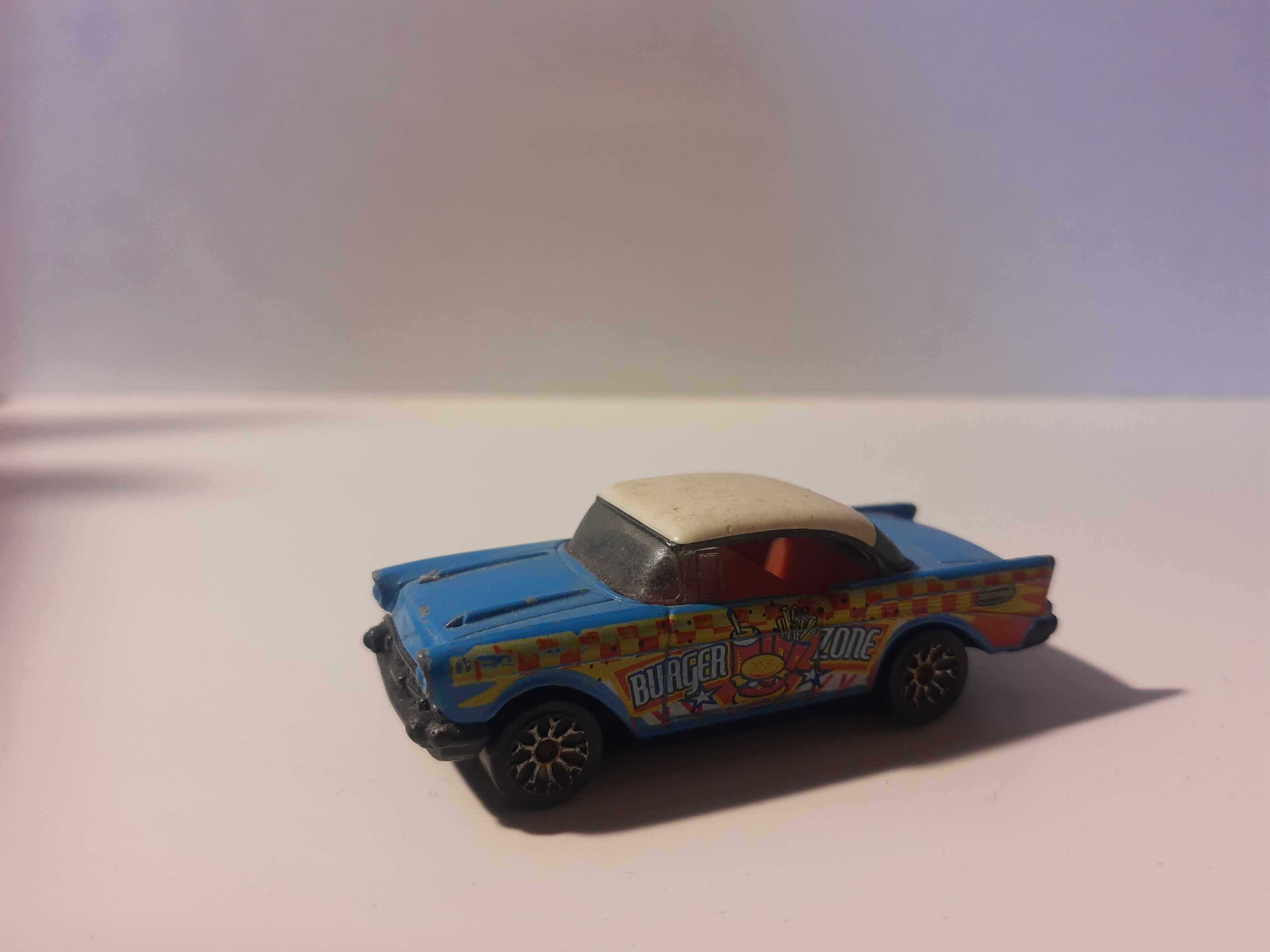 Auto Mattel - Chevrolet 1957 1:66 - China (1997)