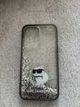 Etui iphone 15 karl
