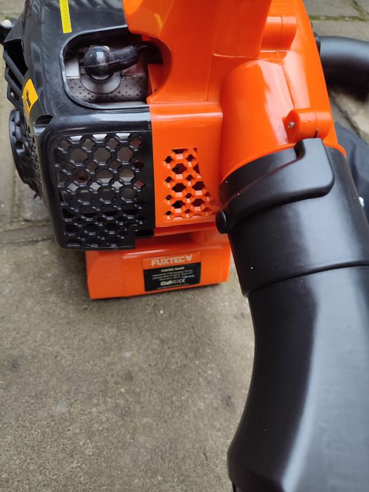 Повітродувка пилосос із бензиновим двигуном Fuxtec