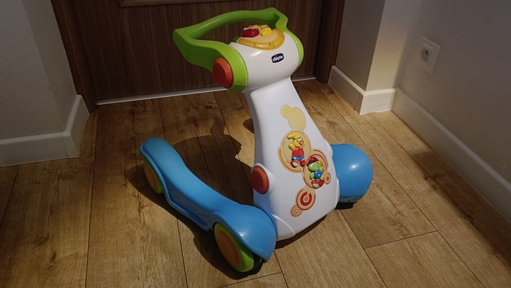 Chodzik pchacz Chicco