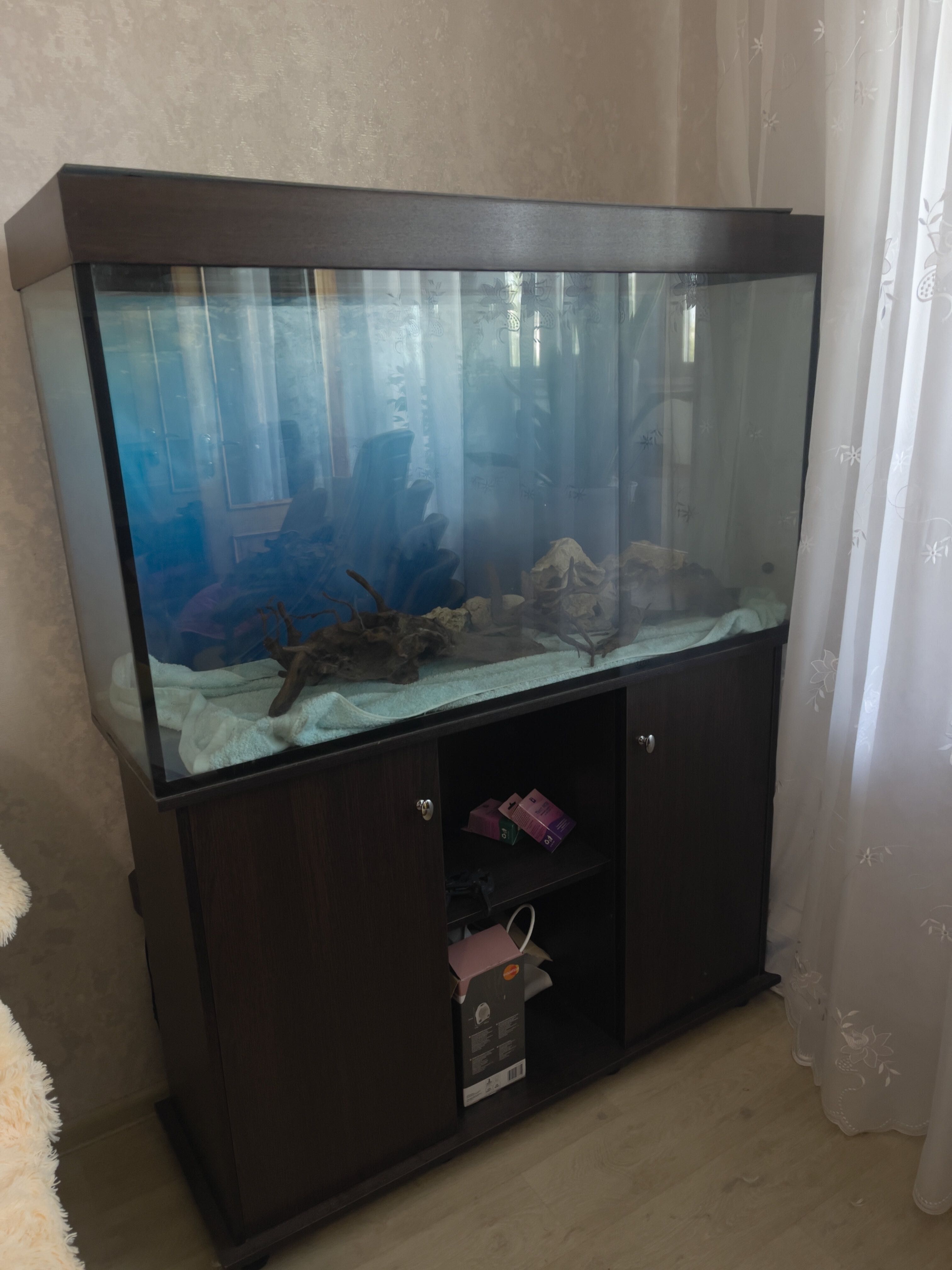 Почти новый аквариум 300 л с тумбой - идеальное состояние!