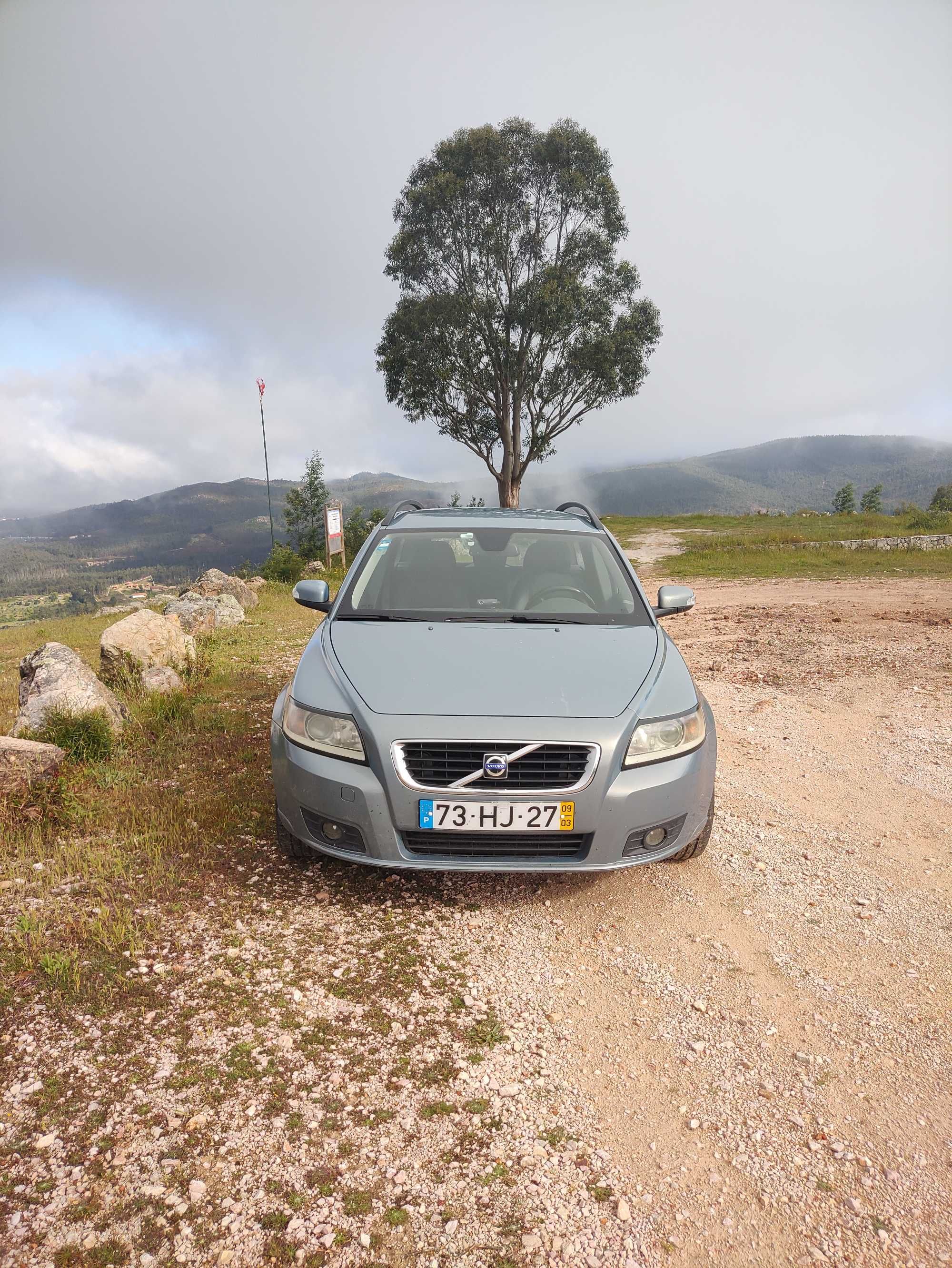 Volvo V50 totalmente revisado na marca